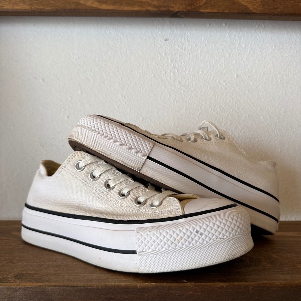 Converse Sneakers Womens Size 6.5 Chuck Taylor All Star Lift Platform Off White